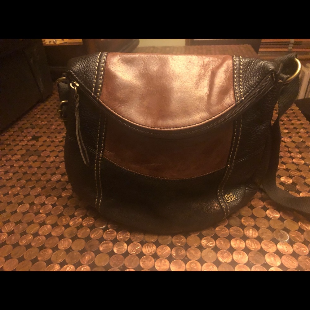 Tri-color crossbody bag